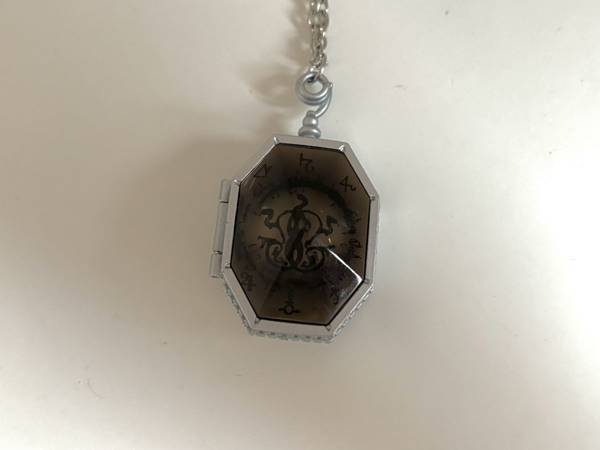 Ciondoli: Harry Potter Horkrux Medaillon – Usato da Winterthur venduto da svo_h9ph 1