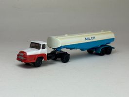GB- DDR Modell Milch Satteltankwagen