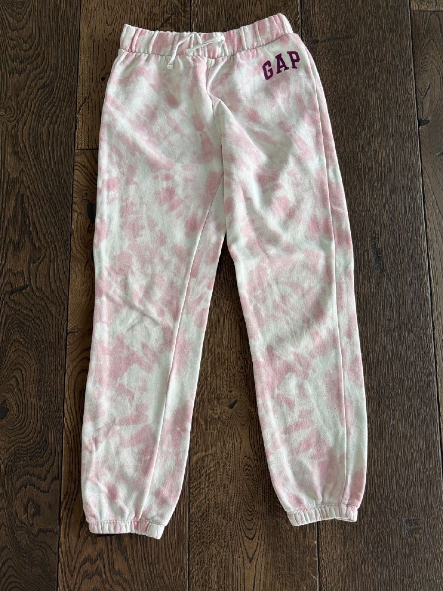 Gap Pantaloni: GAP Mädchen Jogginghose, XL(12) – Usato da Büren SO venduto da Nuri09