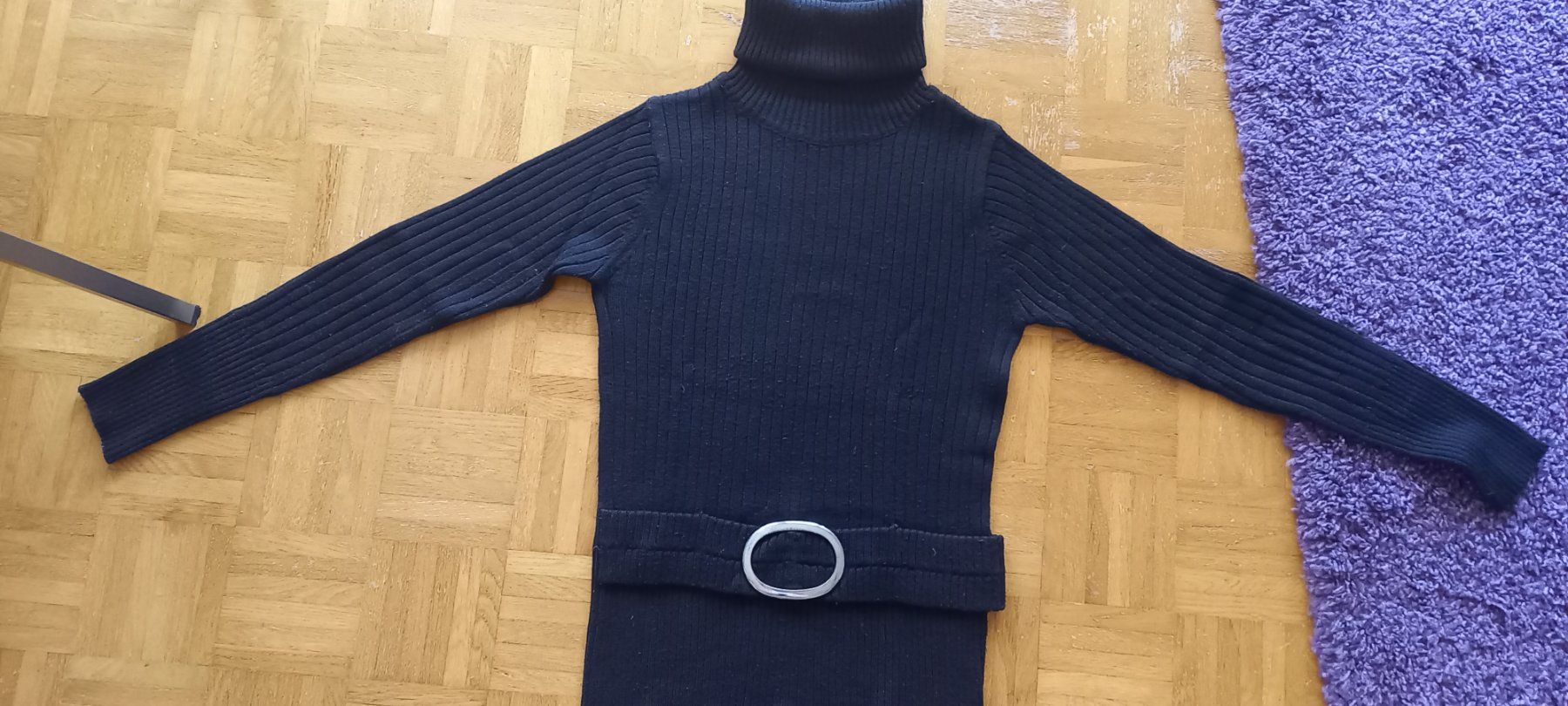 Maglioni & Felpe: Schwarzer Rollkragenpullover mit Schnalle – Usato da Frick venduto da sika1960