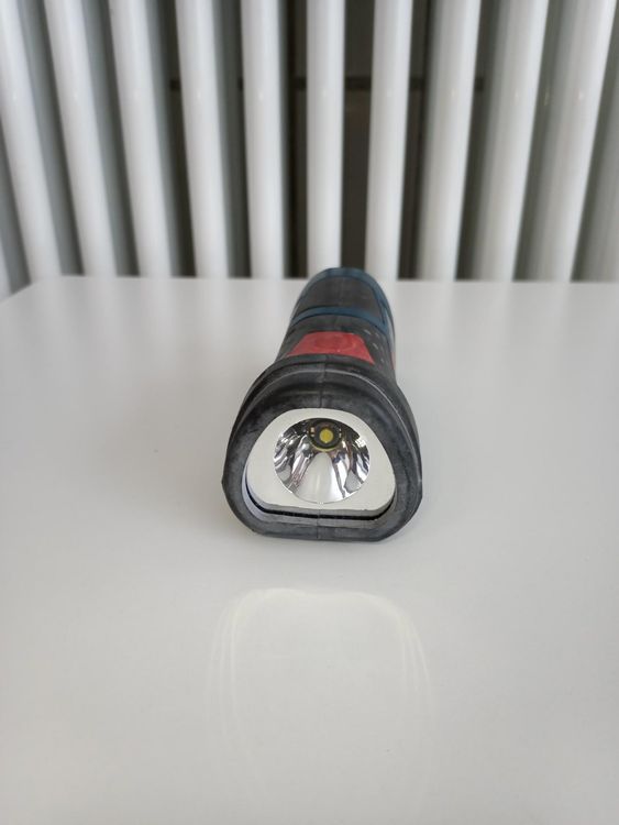 Bosch - Torcia LED 12V AKU, senza batteria e caricabatterie 06014A1000