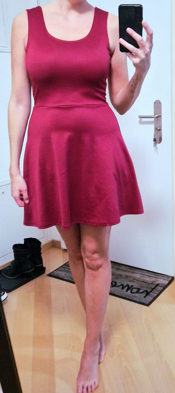 Vestiti: Kleid, Dress, Rock, Sommerkleid, Trägerkleid – Nuovo e nell'imballaggio originale da Hettlingen venduto da worldexplorer