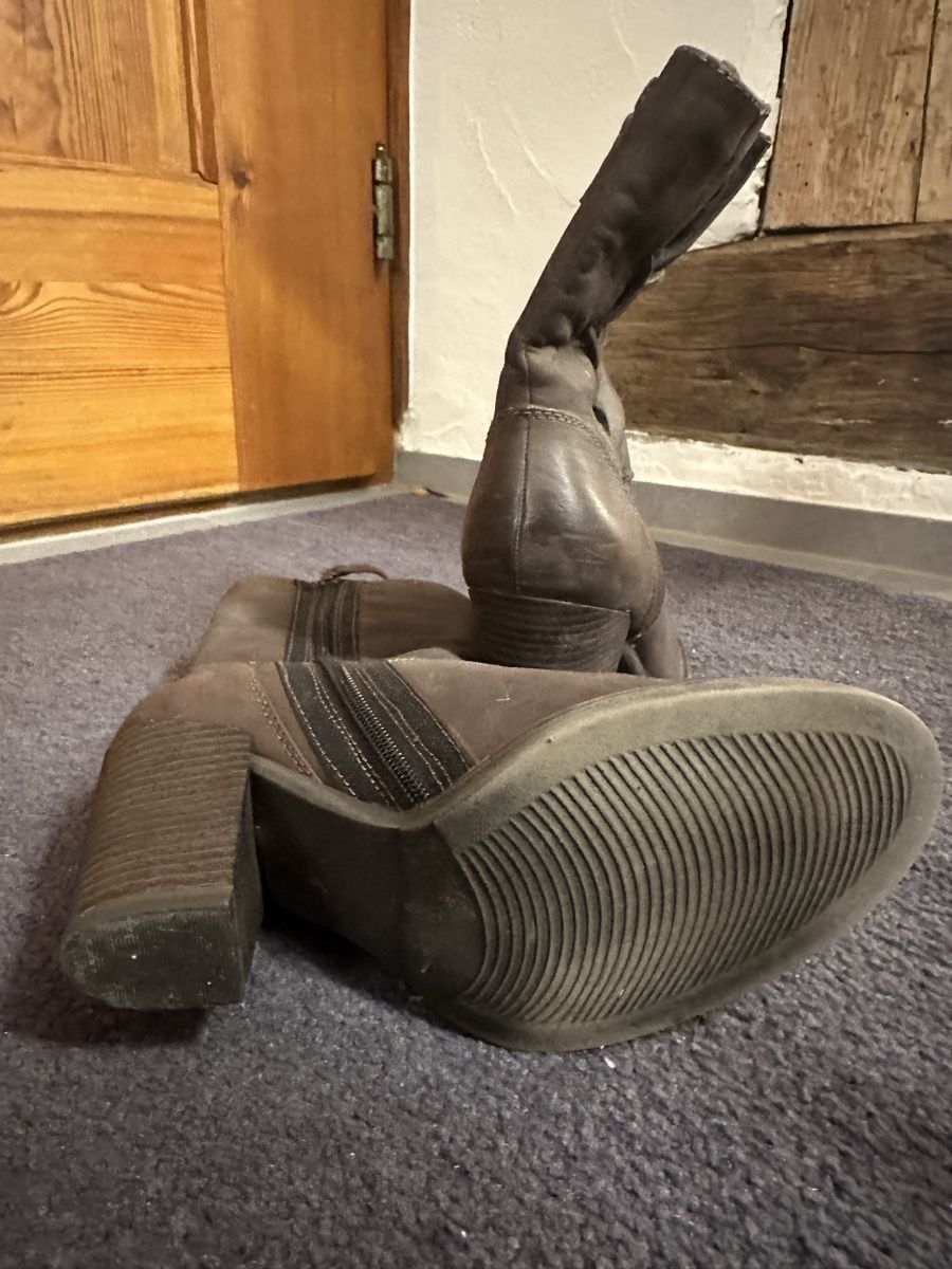 Scarpe da donna: Absatzstiefel – Usato da Niederhasli venduto da JOE92 2