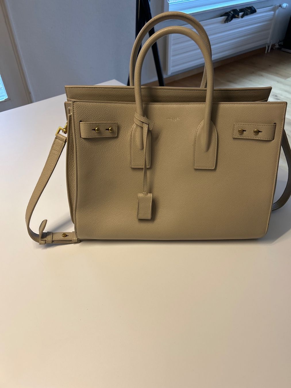 Saint Laurent Borse da donna: St Laurent, Sac, de  jour – Usato da Chez-le-Bart venduto da kouni12 3