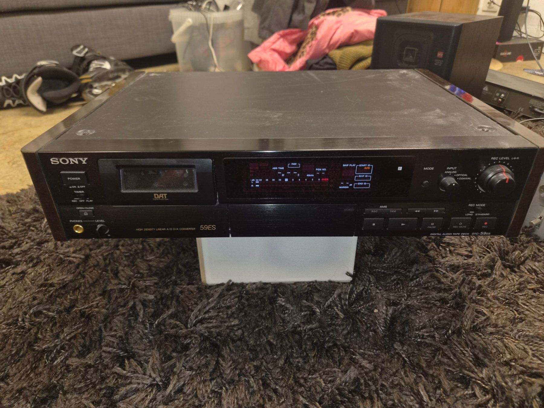 Cassettes audio: Sony Audio Digital Tape Deck DTC 59ES – D'occasion à Therwil par DrLou