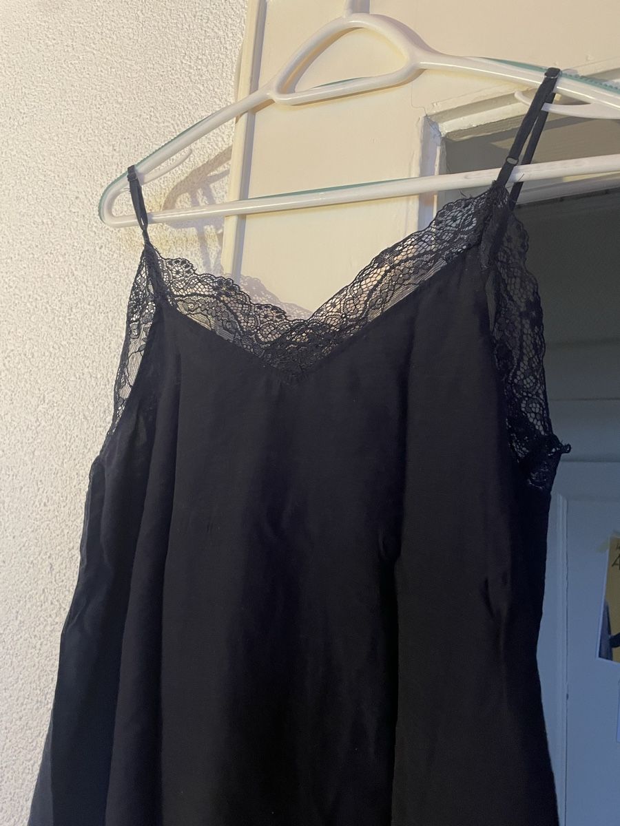 Only Top: Top dentelle bleu marine – Usato da Les Breuleux venduto da nin_9msn 2
