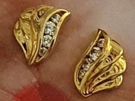 Neue Ohrstecker, 750 Gelbgold, 18 Karat