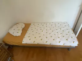 Bett aus Metall 90cm x 200cm in gutem Zustand