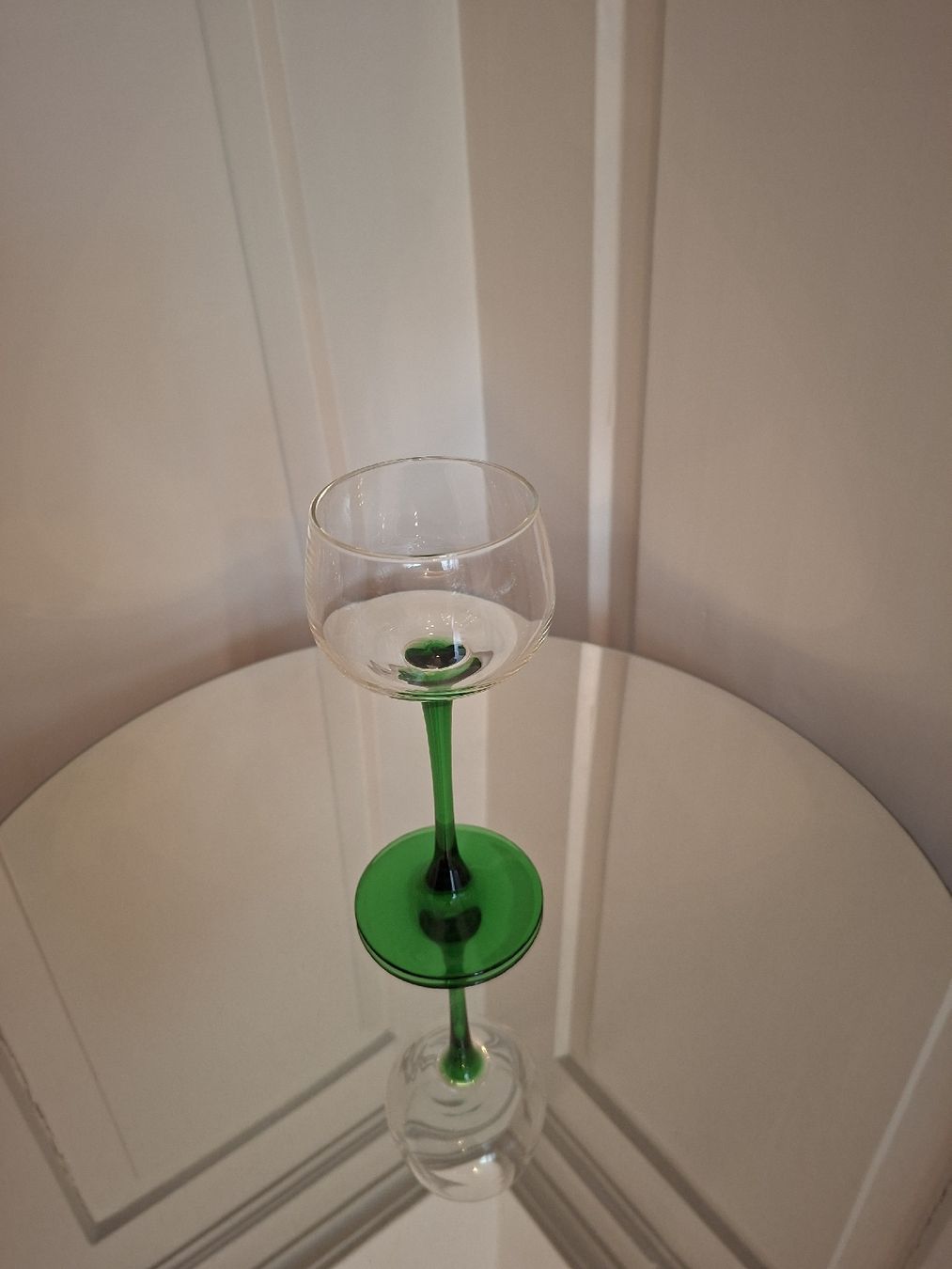 Gläser: Weinglas mit grünem Stiel 6er Set – Gebraucht aus Zürich von evelaboum 1