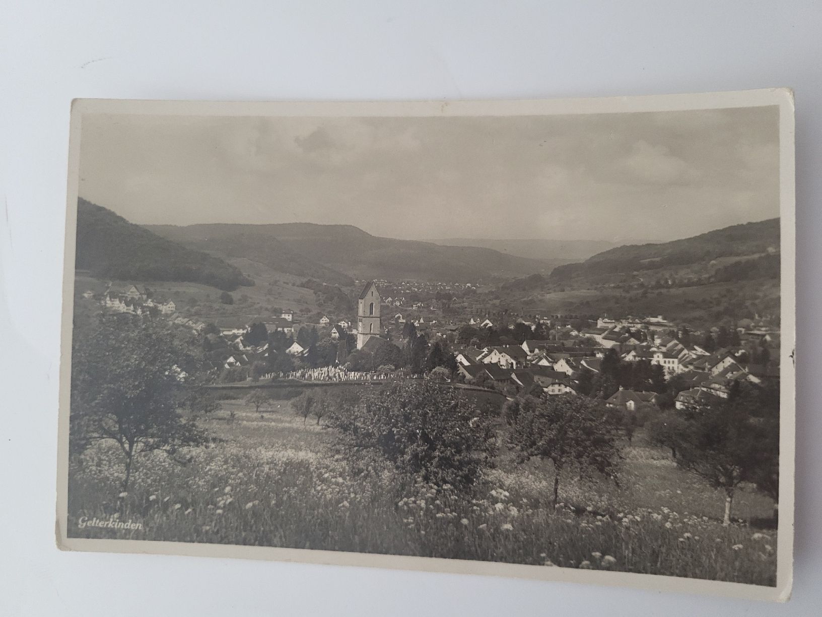 Ansichtskarten: Alte Ansichtskarte Gelterkinden mit Kirche RN – Gebraucht aus nunningen von mic_88k2