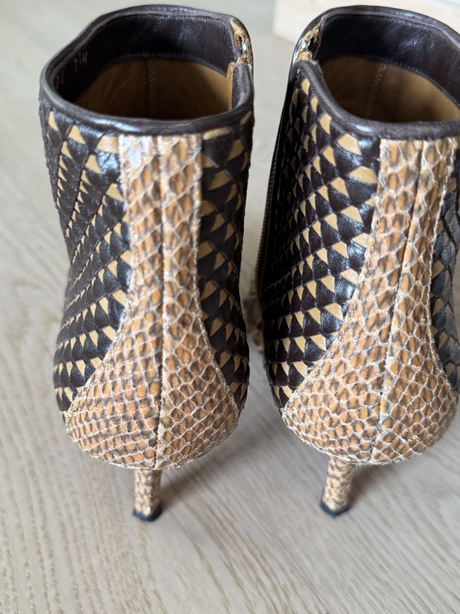 Scarpe da donna: Designer booties Emanuel Ungaro Paris – Usato da Zürich venduto da Nightfury006 1