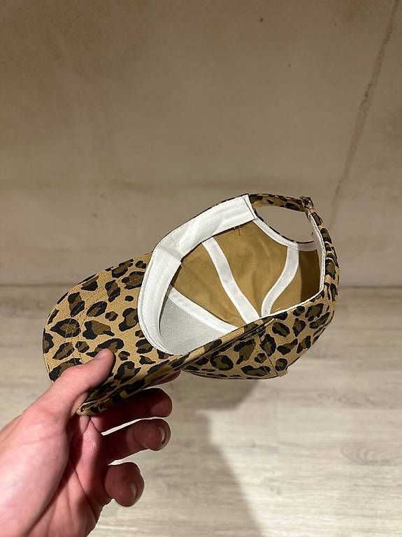 Copricapi, berretti & cappellini: Leopard-Muster Cap od. Hut / GR OneSize – Usato da Wädenswil venduto da user00643436 2