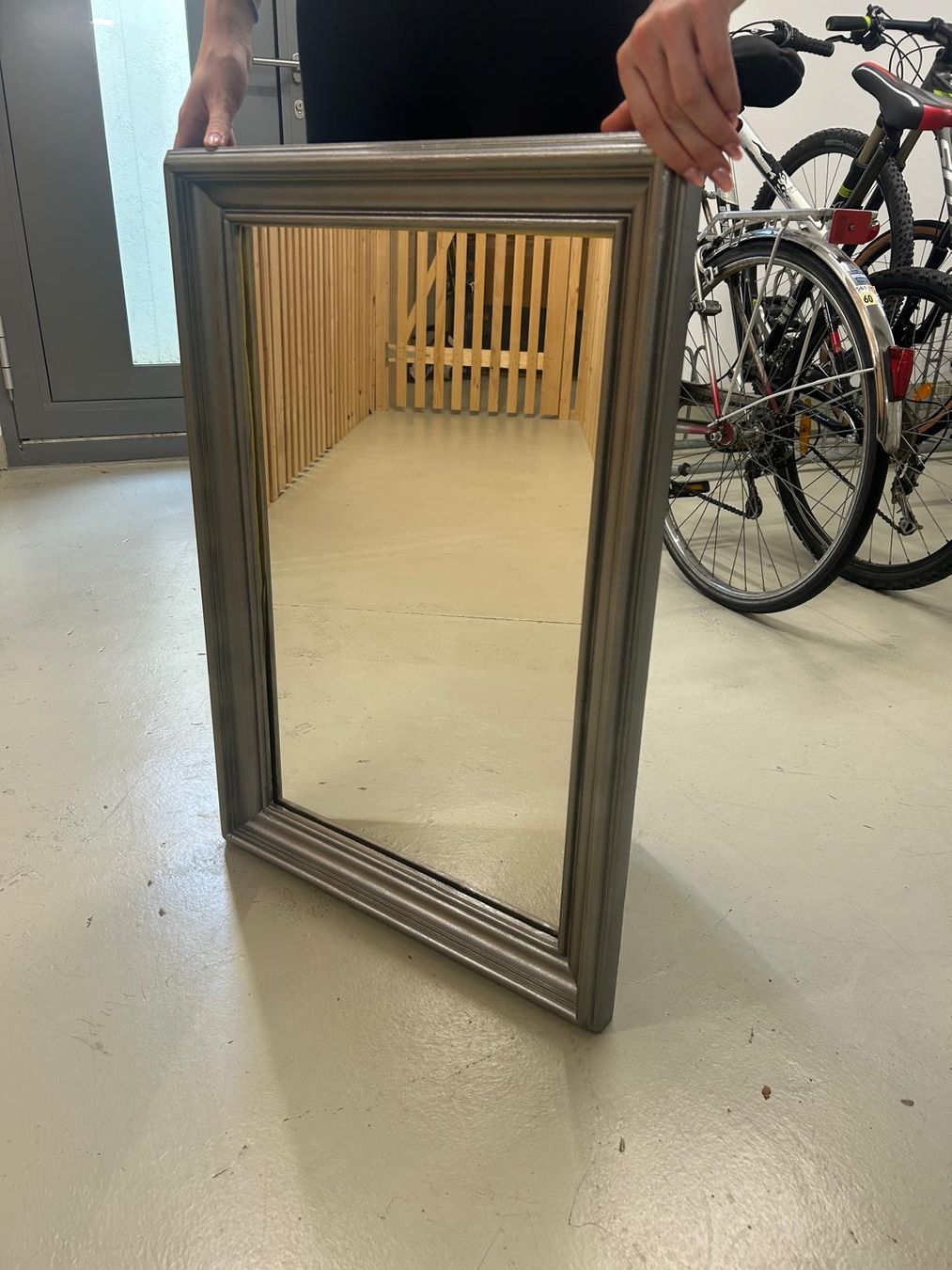 Miroirs: Spiegel mit Rahmen Silber Optik – D'occasion à Dietikon par qia_s6qm 3