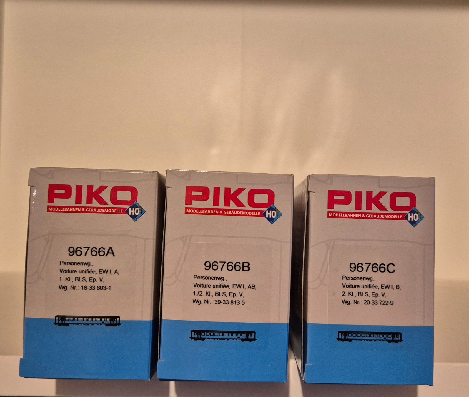 Piko Modelleisenbahnen: Piko 3er Set BLS EW I – Neu (gemäss Beschreibung) aus Wittenwil von ced_q8j7 1