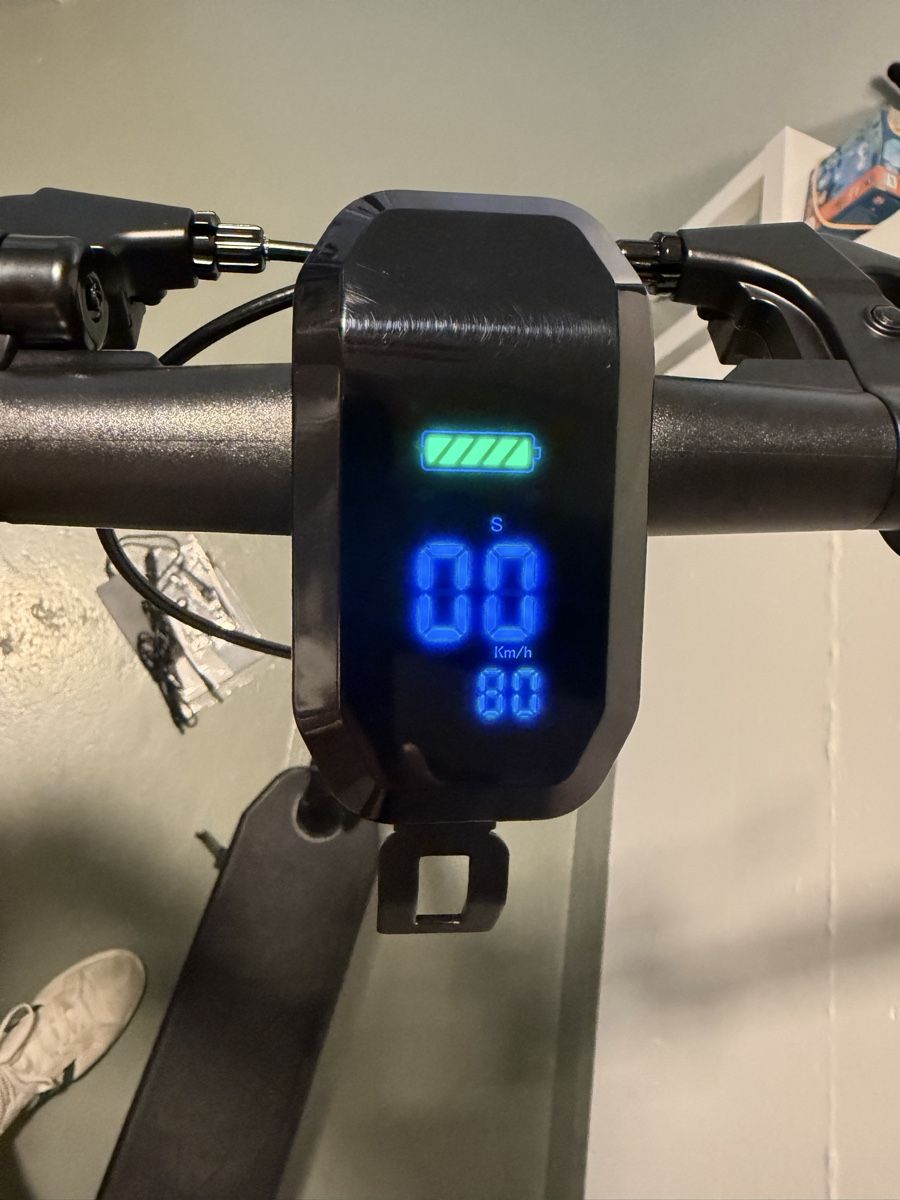Scooters: Vmax E-Scooter – Neu (gemäss Beschreibung) aus Döttingen von AnnaW 3