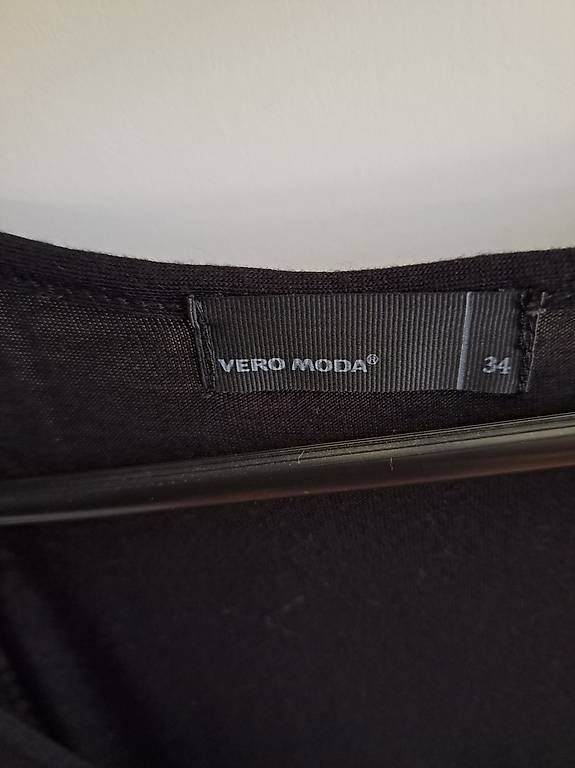 Robes: Kleid schwarz Vero Moda Grösse 34 – D'occasion à Winterthur par ste_jhr6 2