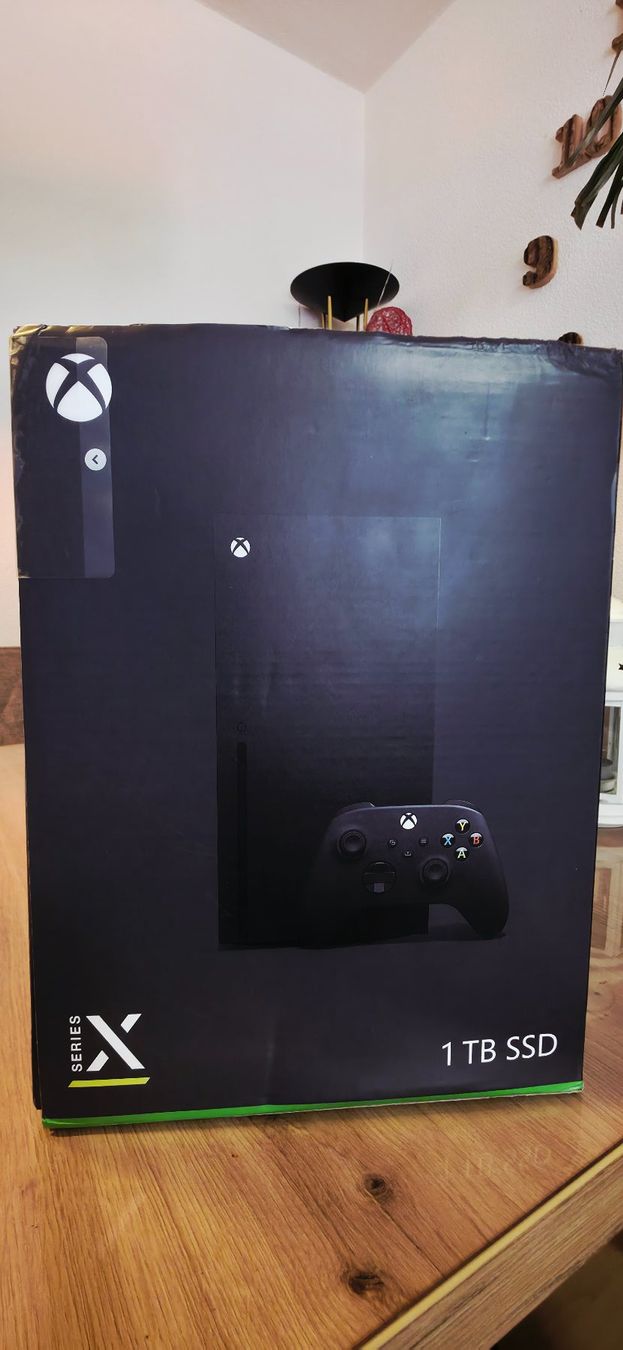 Microsoft Console: Xbox Series X 1TB – Nuovo e nell'imballaggio originale da Flawil venduto da ahm_xw9z 1