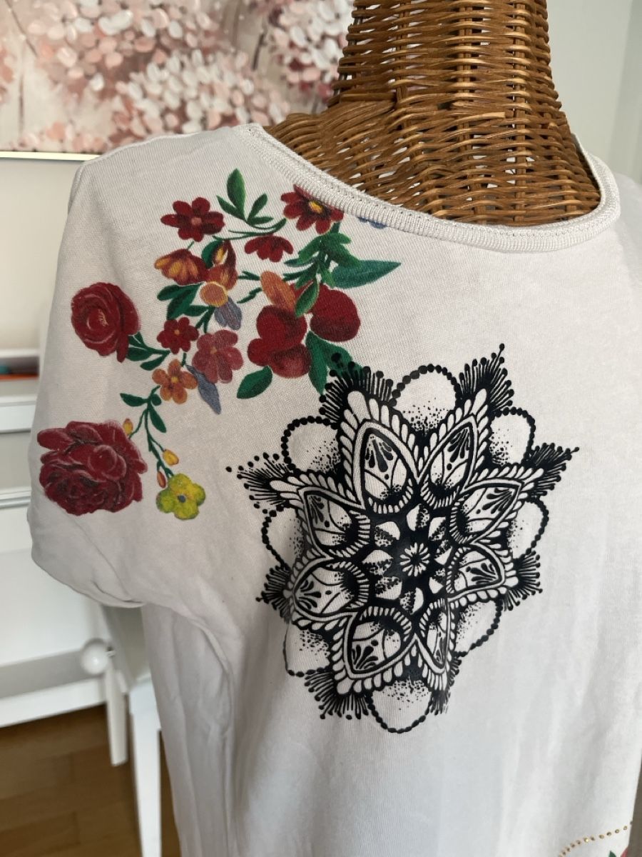 Desigual T-Shirts: Shirt mit Blumenprint & Spitze, Desigual, S – Gebraucht aus Solothurn von Bobesch08 2