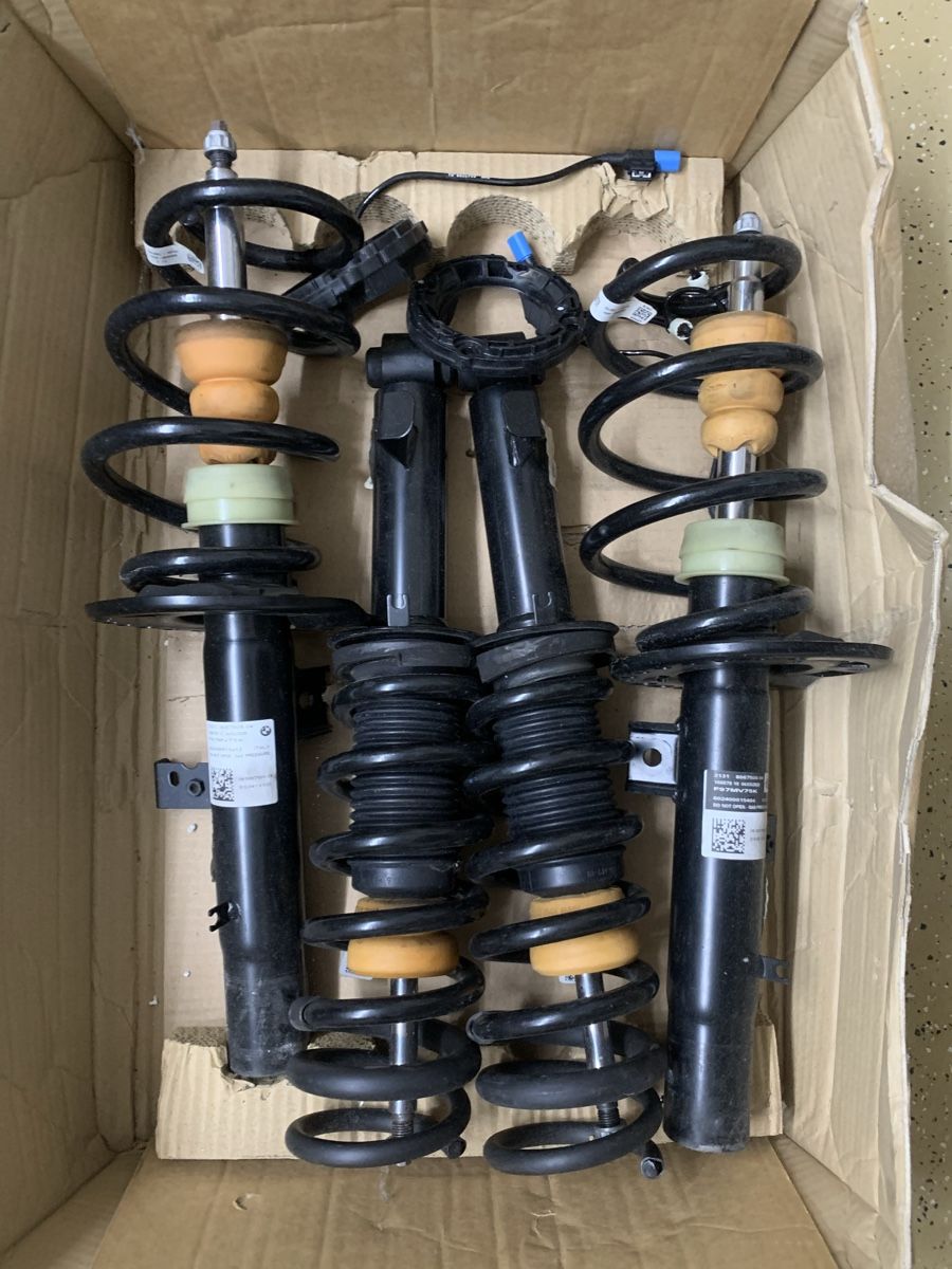 BMW Tutti pezzi di ricambio auto: Original Stossdämpfer vom BMW X3 M Competition – Nuovo (secondo la descrizione) da Ellikon an der Thur venduto da Bali1999