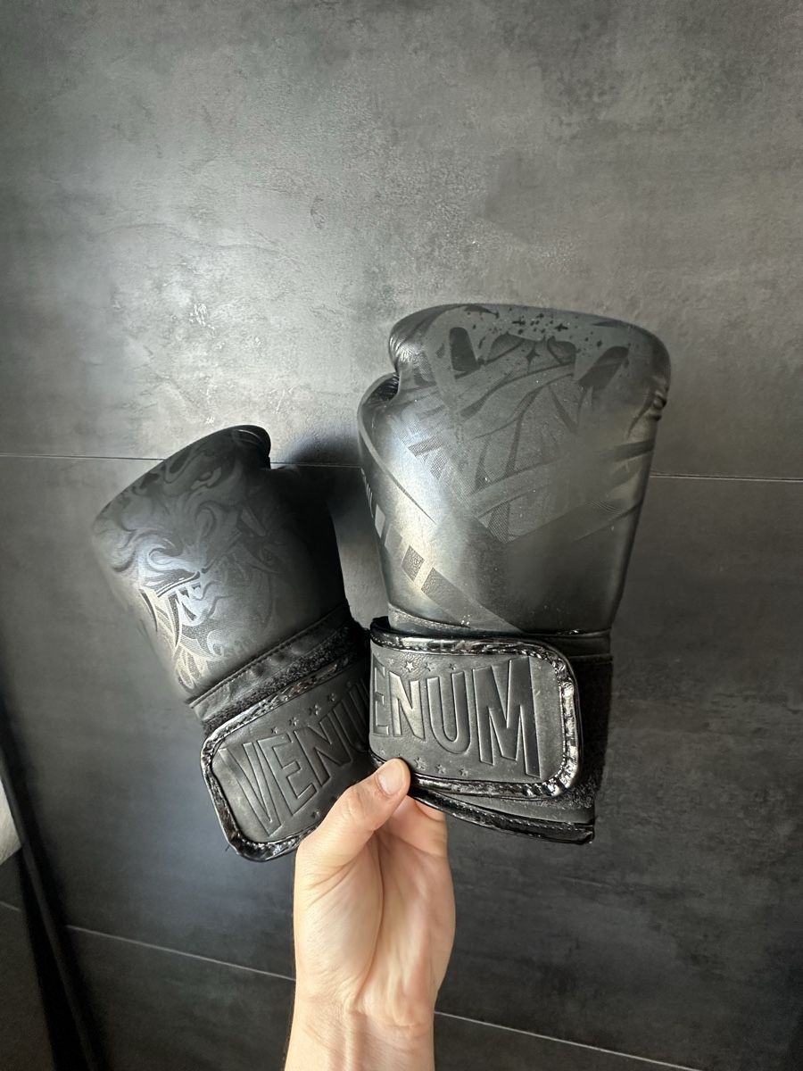 Venum Guanti & manicotti: Venum Devil Boxing Handschuhe – Nuovo (secondo la descrizione) da Bremgarten AG venduto da Onixplace