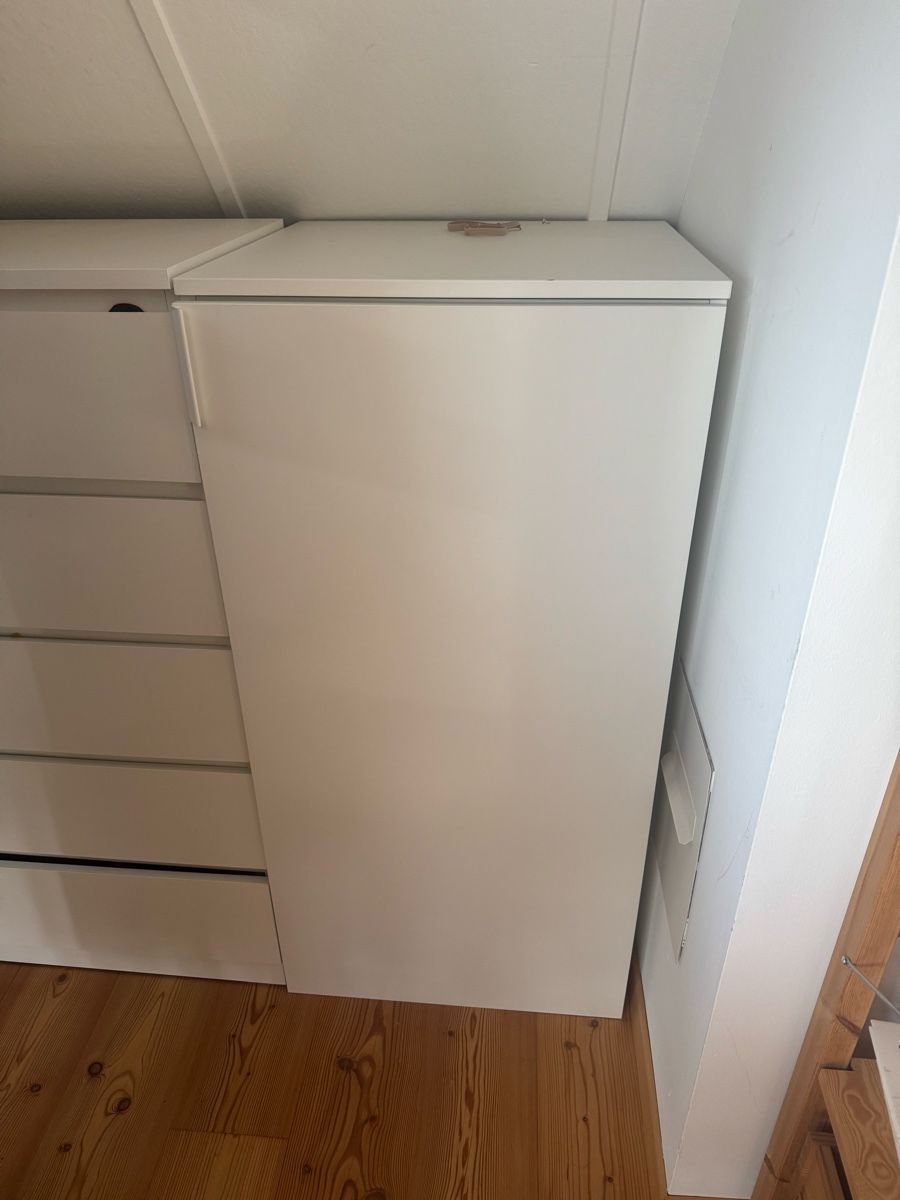 Armadi: Armadio bianco Ikea Pax – Usato da Zürich venduto da cgh_b8y6