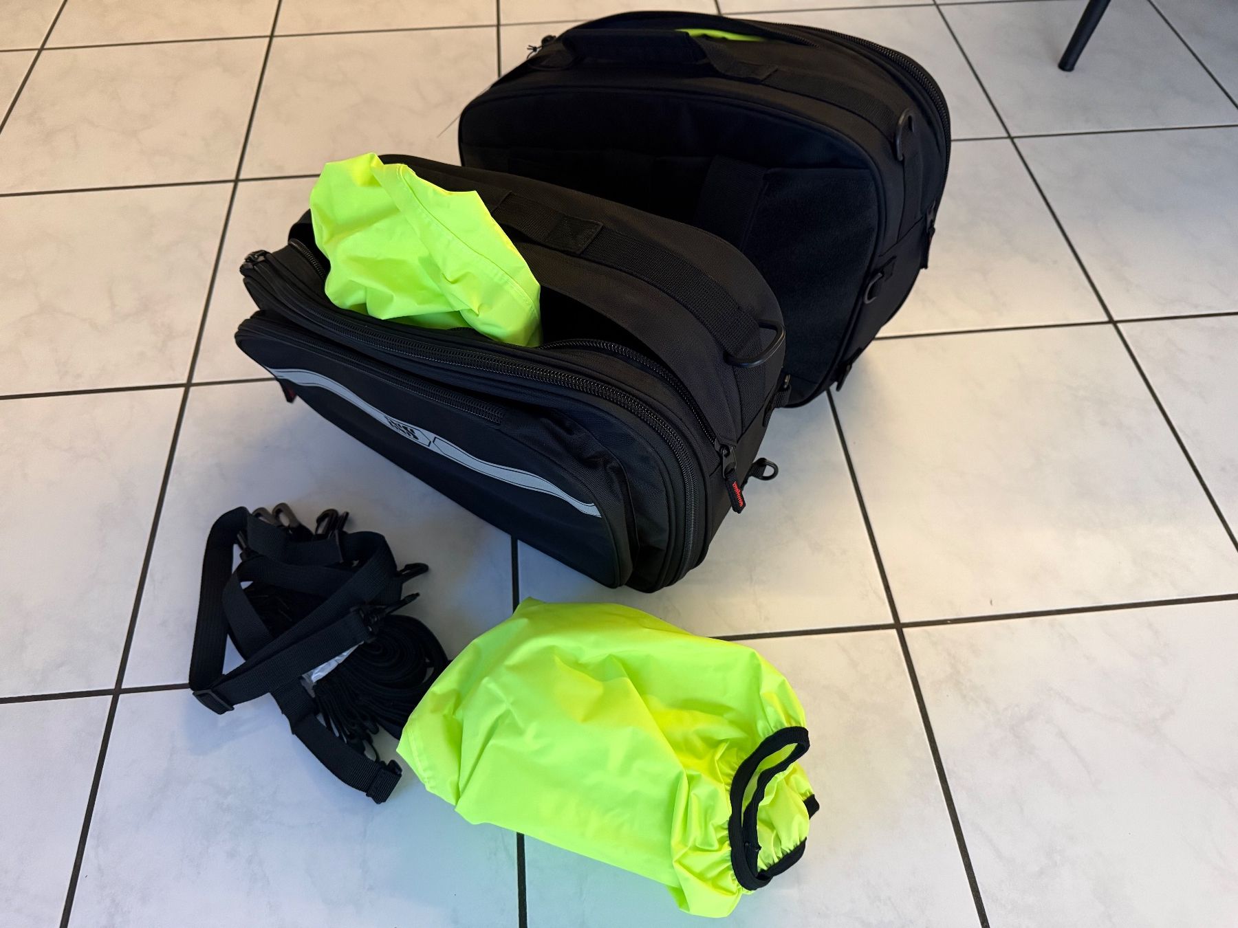 IXS Borse: IXS Satteltaschen NEU – Nuovo (secondo la descrizione) da Grenchen venduto da the_bones 2
