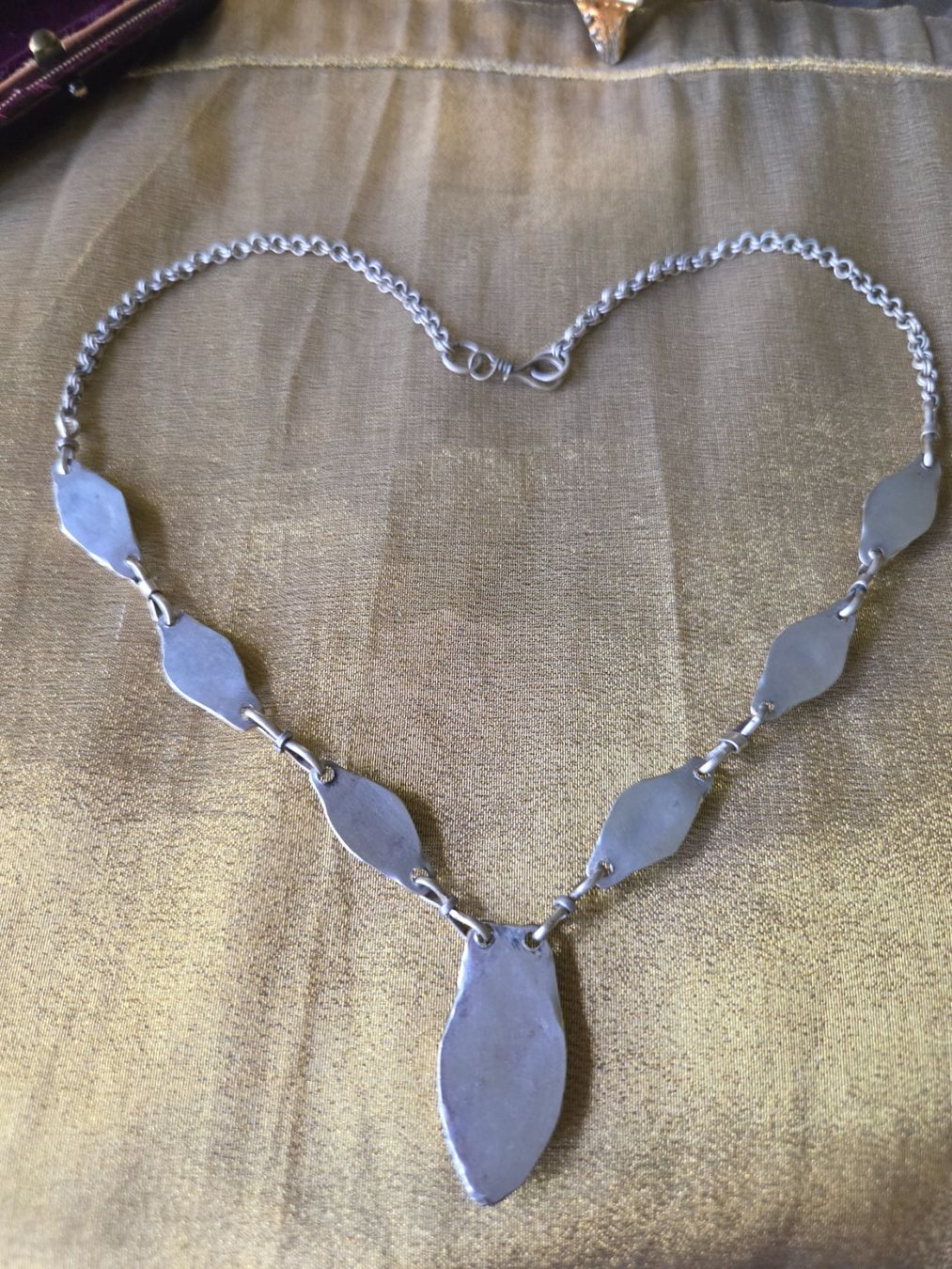 Ketten: Wunderschöne Halskette Collier mit edlem Lapislazuli Design – Gebraucht aus Basel von ivoli 4