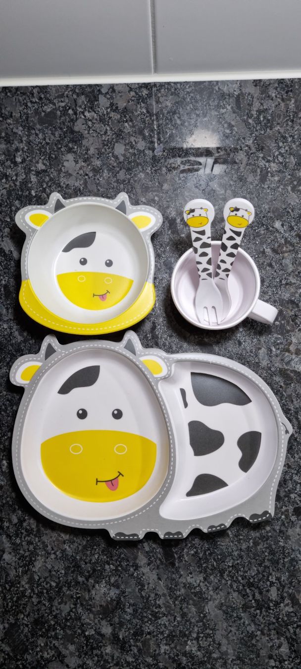 Geschirrsets: KINDER GESCHIRR-SET Eco Bamboo. "LOLA" – Neu und originalverpackt aus Stäfa von BURG23