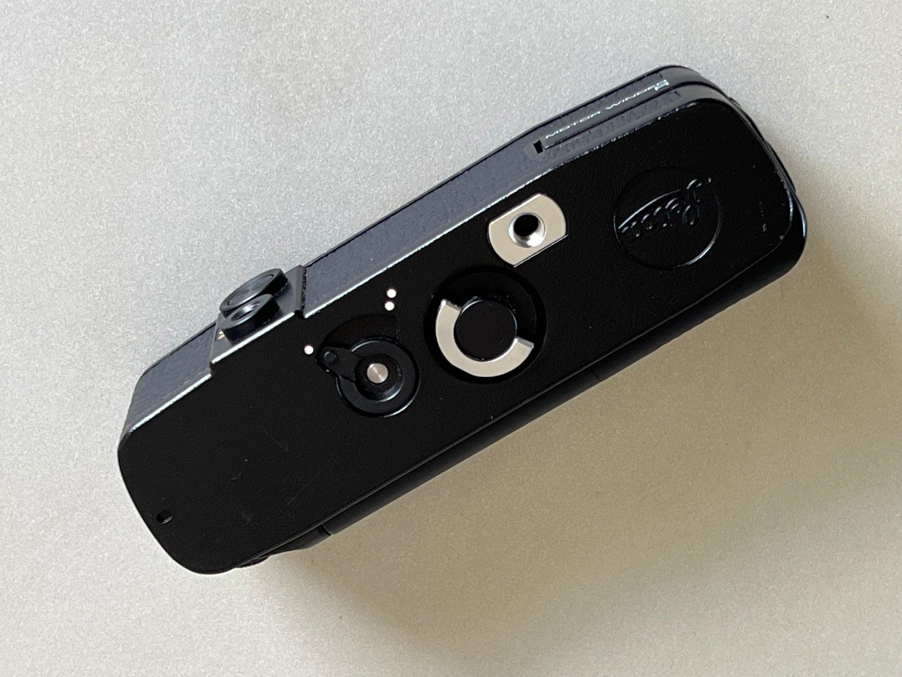 Leica Kamera: LEICA MOTOR WINDER R – Gebraucht aus La Tour-de-Peilz von frog59 2