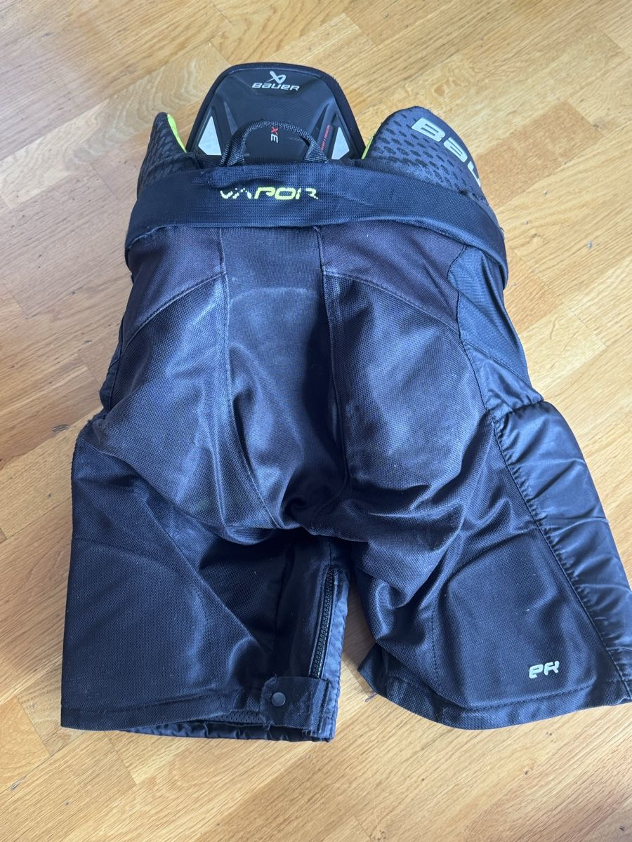 Bauer Protezioni & Imbottiture: Short Bauer avoir 3x jr médium  – Usato da Fribourg venduto da Jayaeby 2