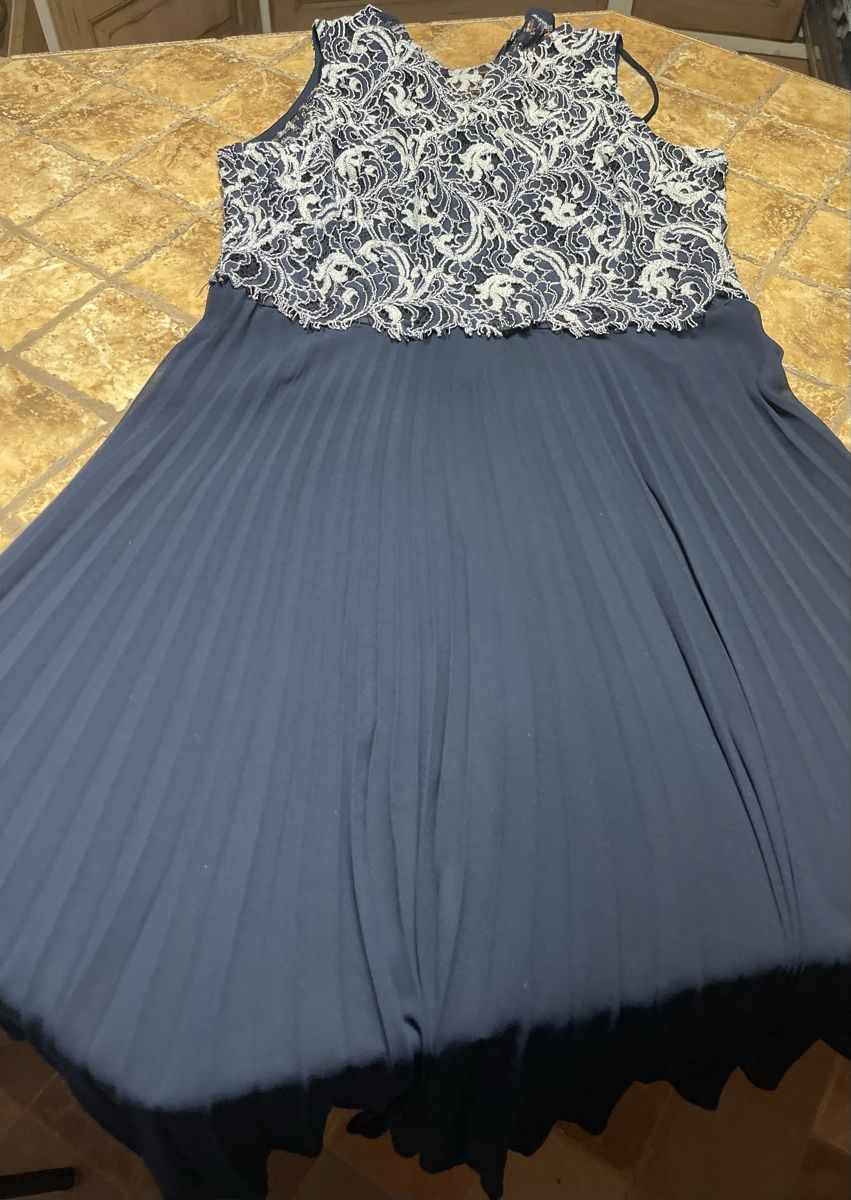 Vestiti: Ralph Lauren abito da cerimonia blu con pizzo, – Usato da Gordevio venduto da LanaZimm 5