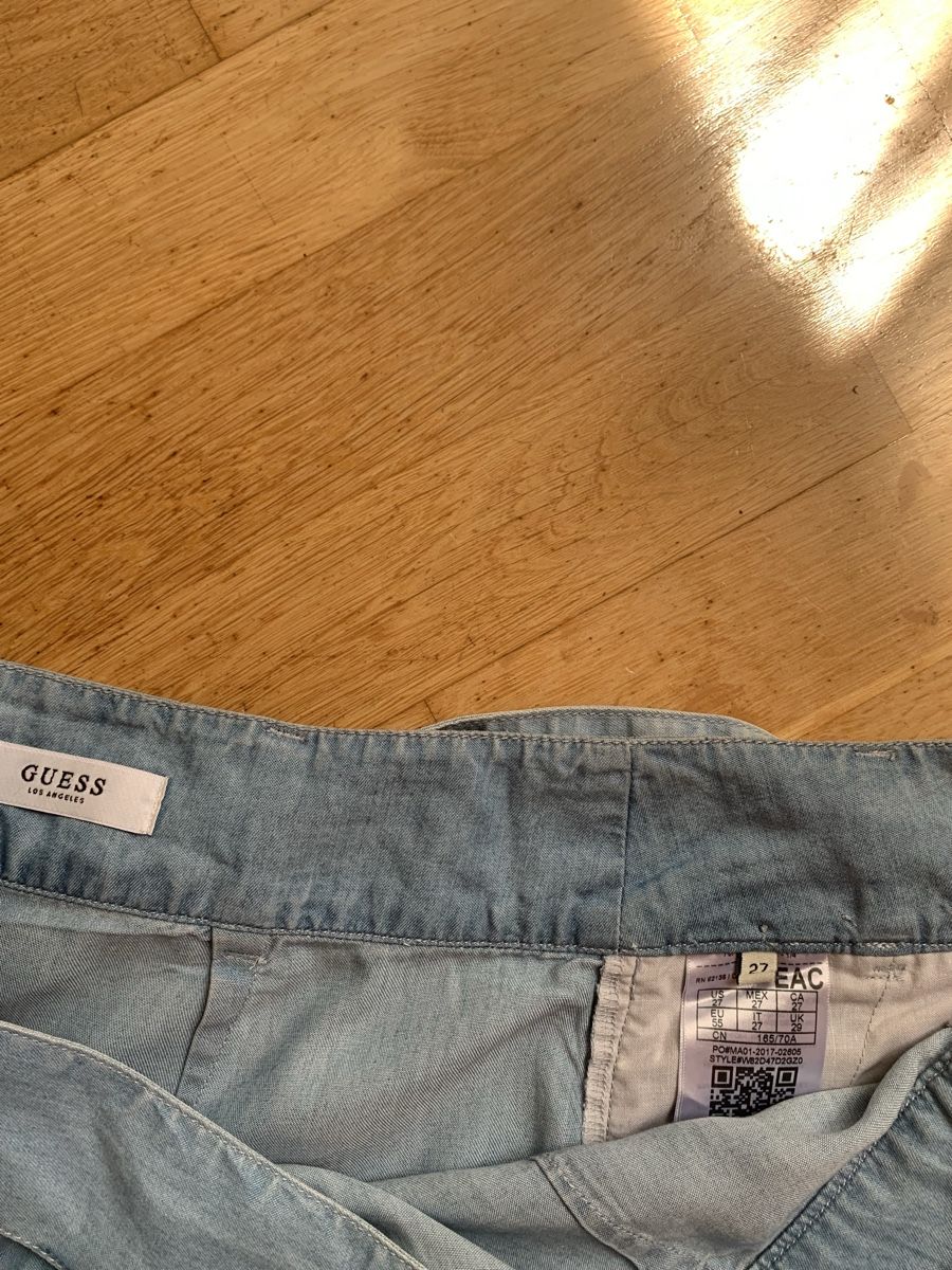 Guess Hosen: Guess Jeans Shorts, hellblau, Gr. 27 – Gebraucht aus Sempach von katzaana3 2