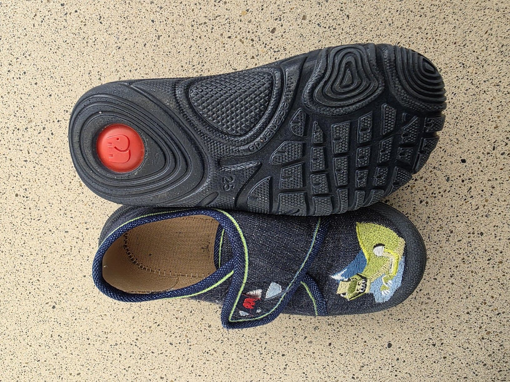 Elefanten Scarpe per ragazzi: Finken Éléphanteau Grösse 25 – Usato da Zürich venduto da Allek 1