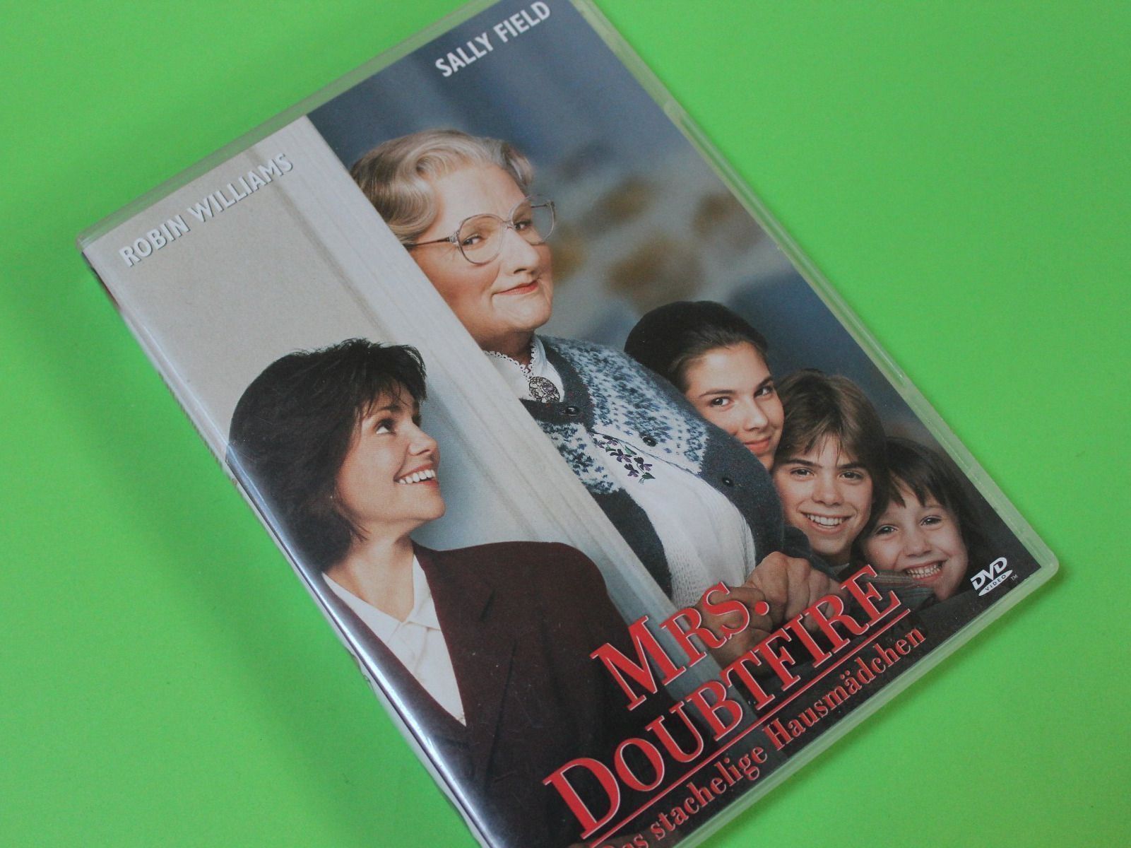 Tutti i DVDs: MRS. DOUBTFIRE KULT-DVD mit Robin Williams – Usato da Tübach venduto da JamesStone