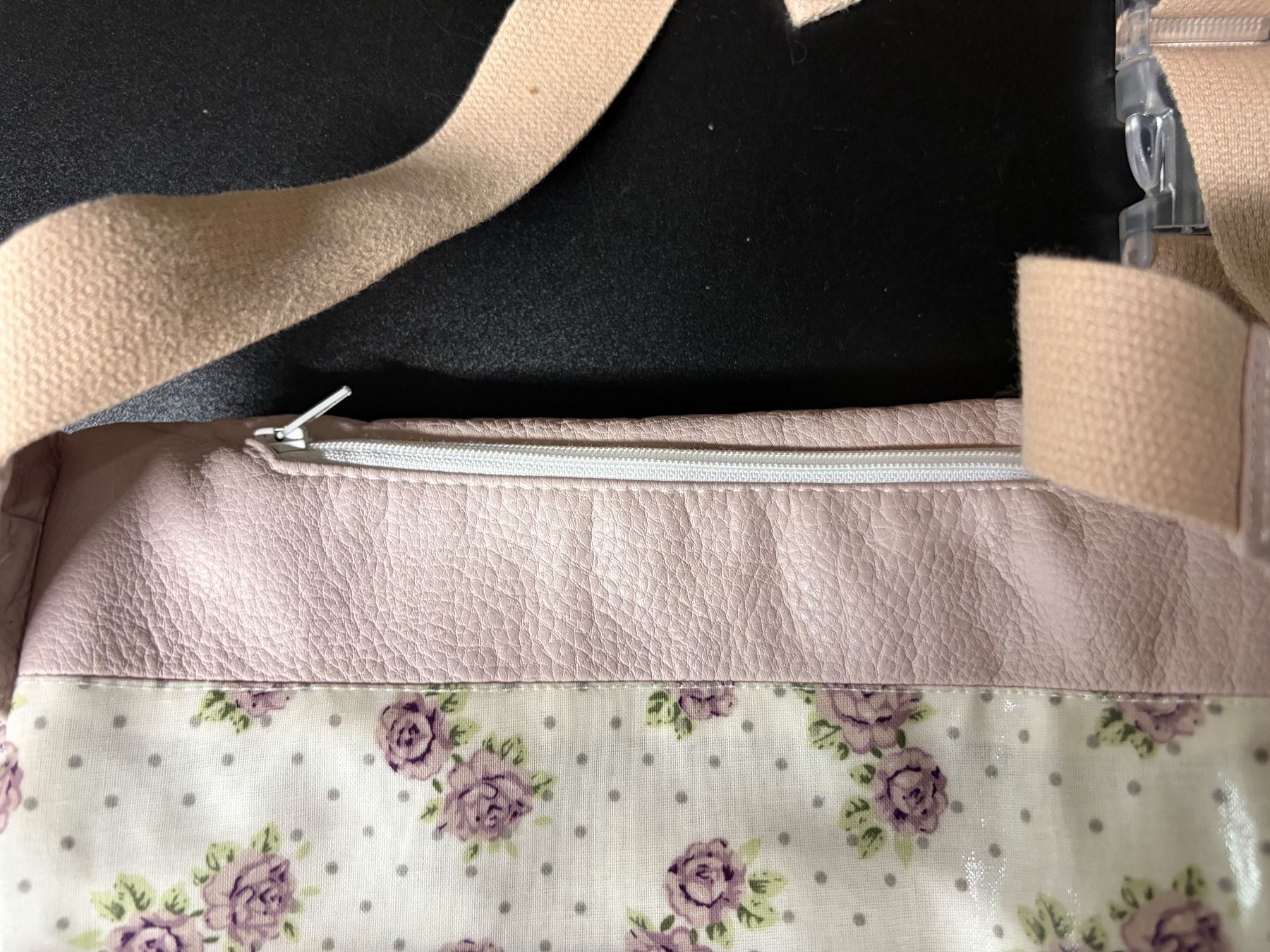 Taschen für Damen: Umhängetasche – Gebraucht aus Obergösgen von Andre118 1