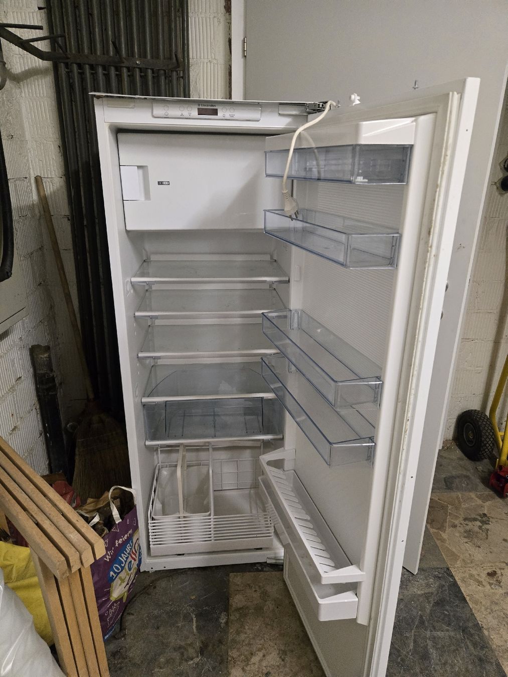 Electrolux Kühlschrank: Einbau Kühlschrank – Gebraucht aus Rümligen von tob_c2xt