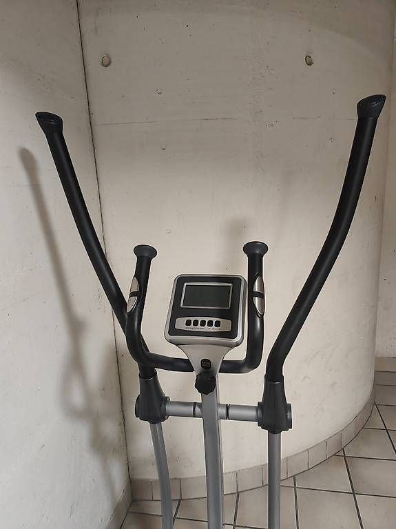 Hometrainer: Vélo elliptique  – Usato da Monthey venduto da Cocol01