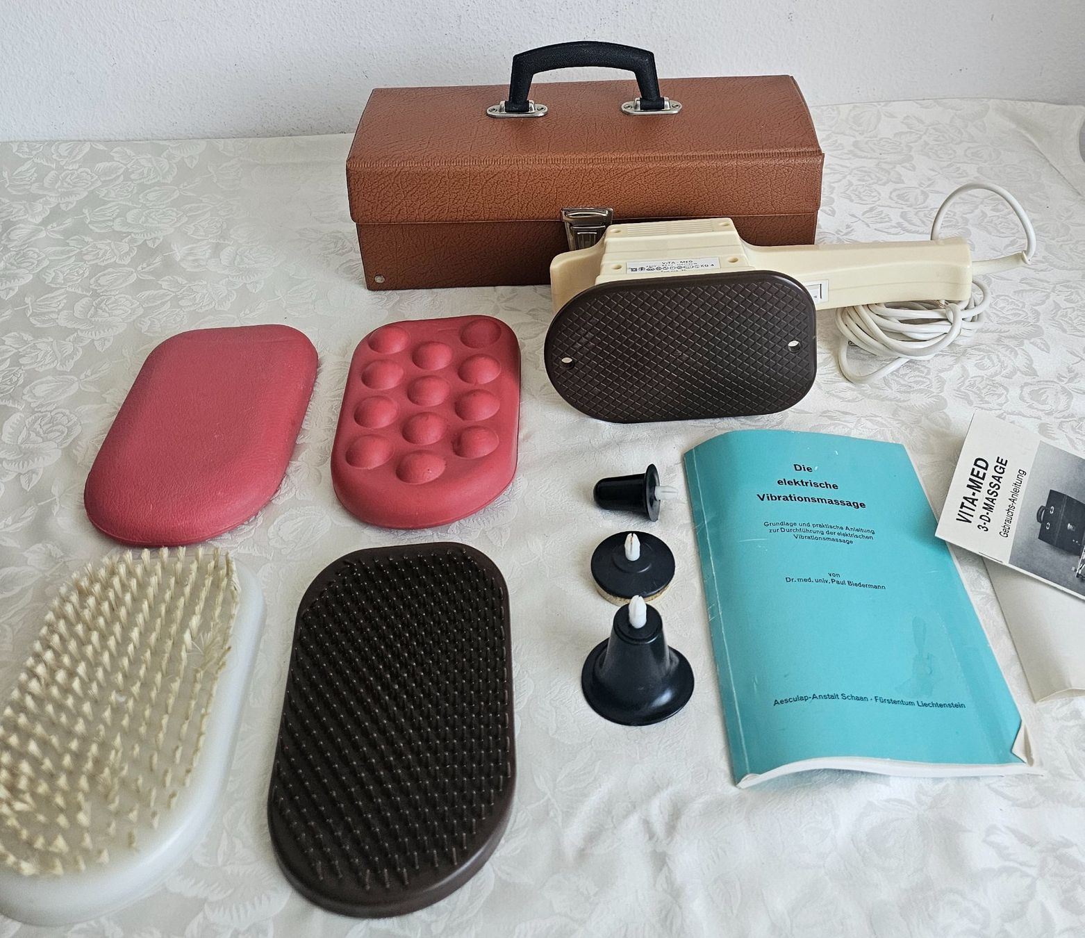 Dispositivi per massaggi: *Vita-Med *Vibrationsmassagegerät – Usato da Bronschhofen venduto da Xena37 1