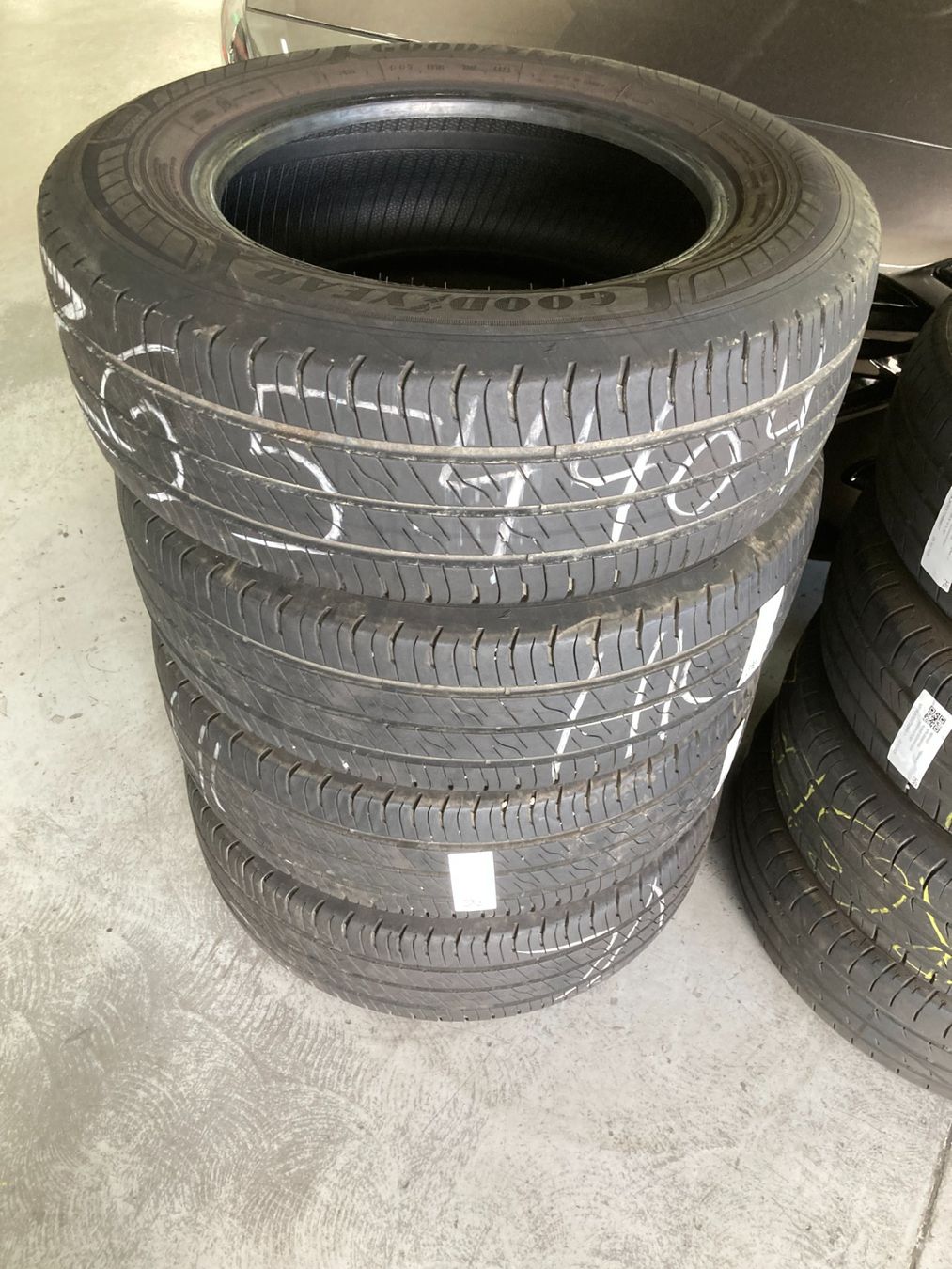 Continental Pneus & Kompletträder: 215/65R16 C Sommerpneu Good Year – Neu (gemäss Beschreibung) aus Cham von WB2223