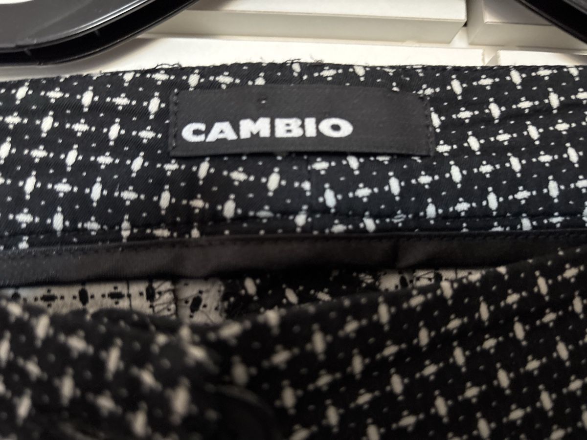 Cambio Pantaloni: Cambio Hose, Gr. 36, schwarz-weiss gemustert – Usato da langenthal venduto da rundholz7 1