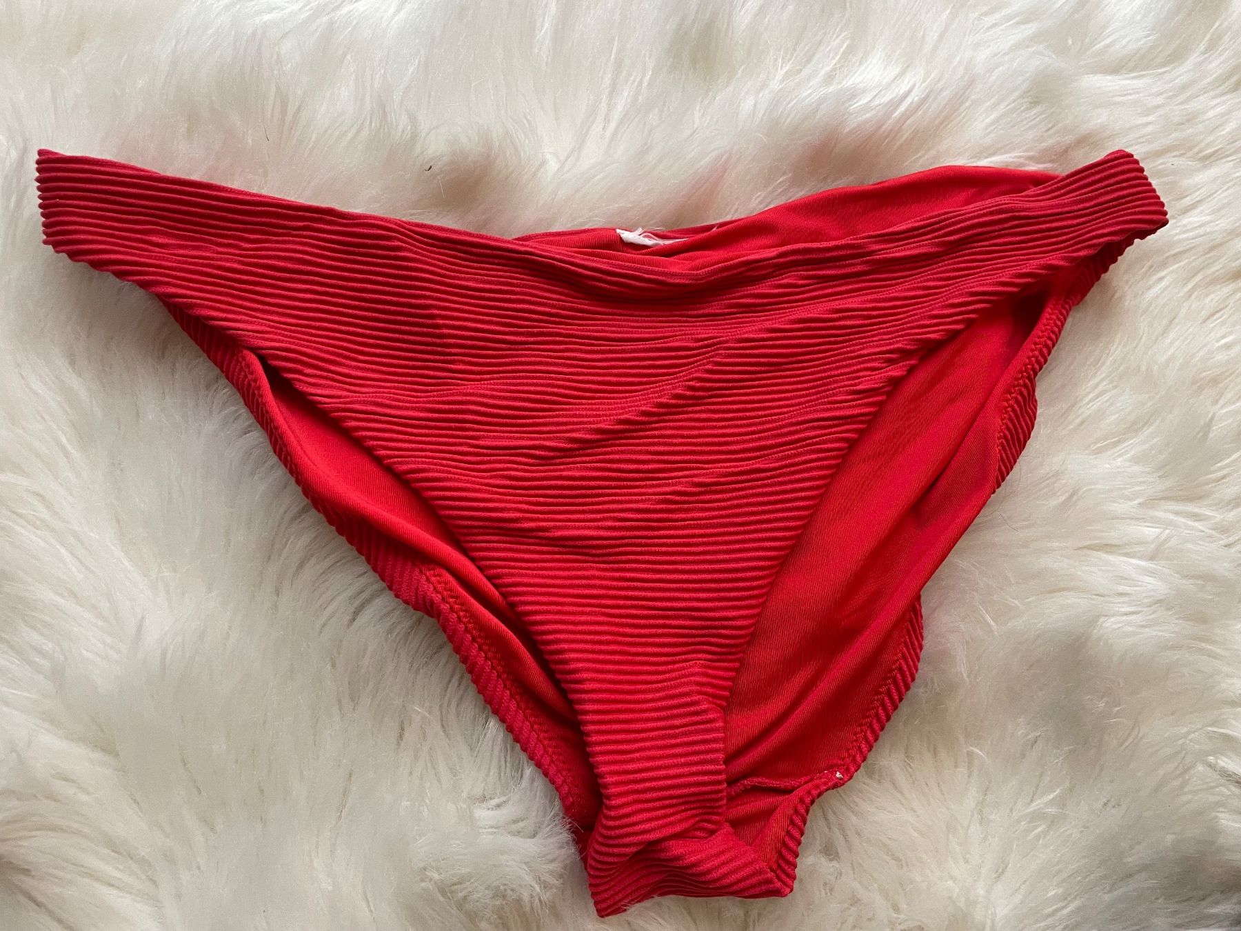 Badekleider & Bikinis: Rote Sommer Bikinihose, gr s – Gebraucht aus Dübendorf von ja-m 1