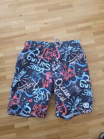 Badehose Protest, Gr. 152, cooler Print für den Sommer!