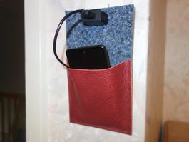 Handytasche zum laden von Handys