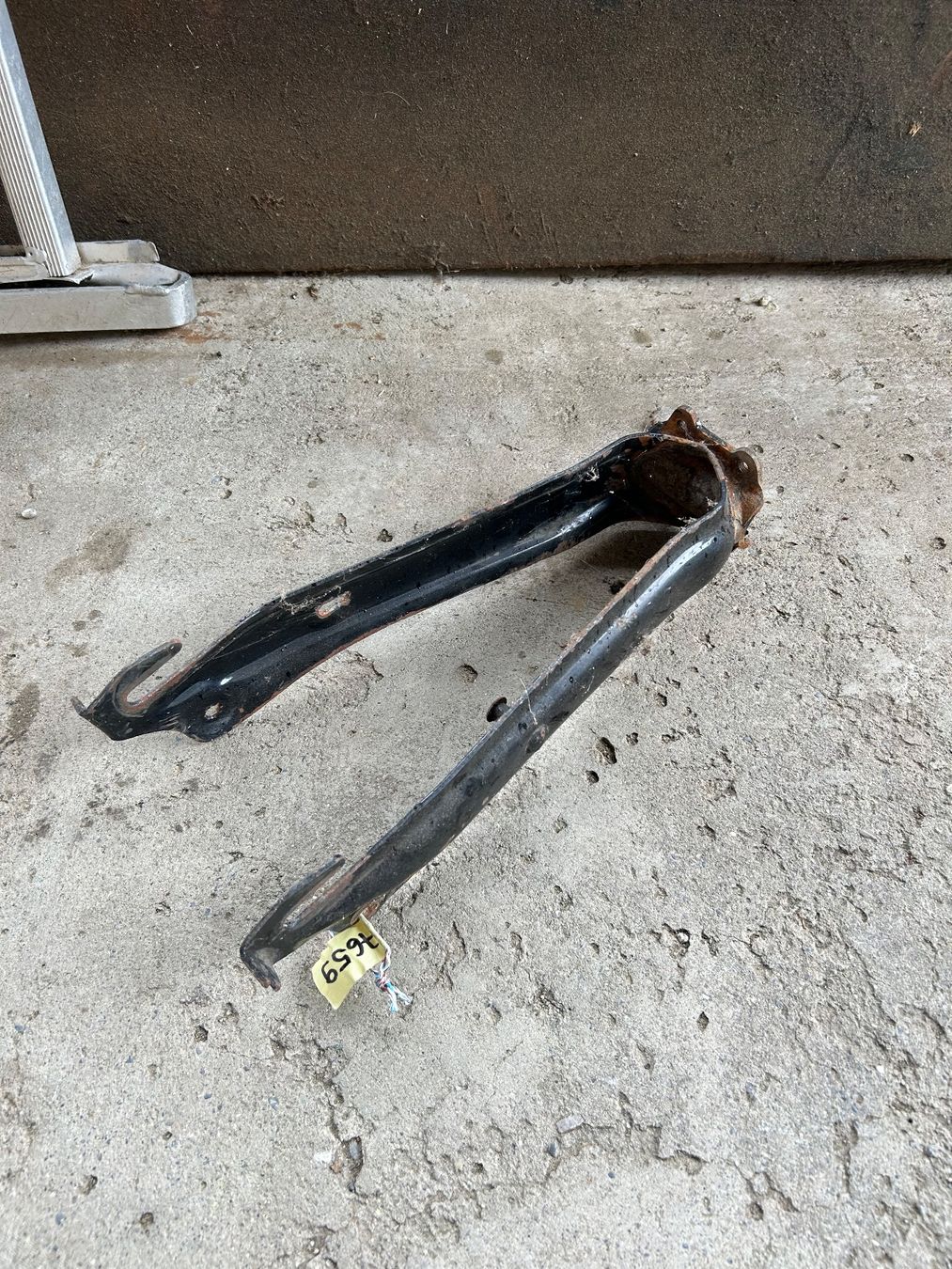 Puch Parti ricambio per ciclomotori: Puch Maxi S Schwinge – Usato da Fahrni b. Thun venduto da berger_tuning34