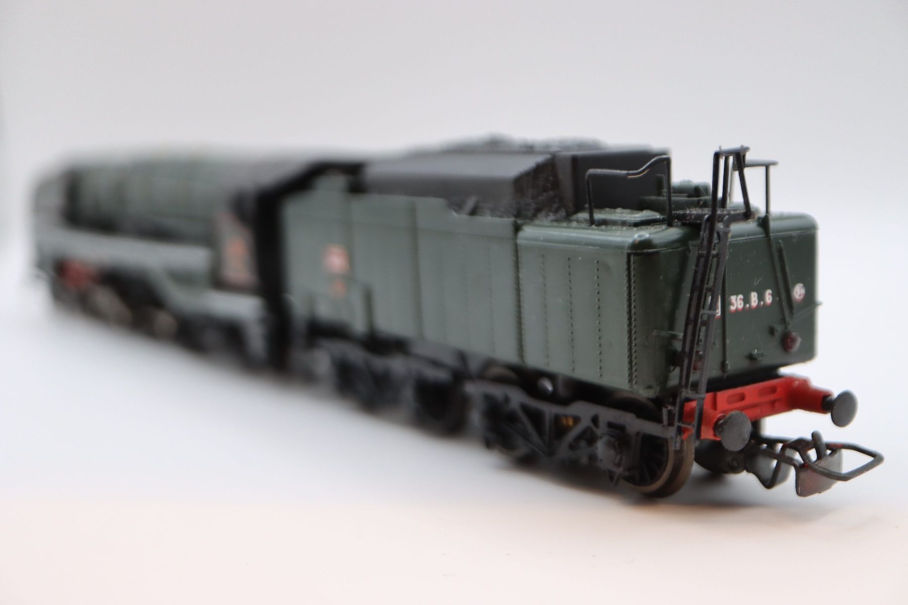 Jouef Modellini di ferrovie: Jouef SNCF 232 U 1 Stromlinien Dampflok H0 – Usato da Zürich venduto da KE-Sales 3