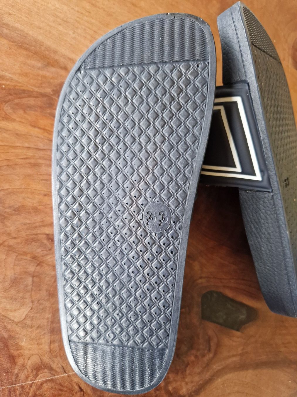 Fila Schuhe für Jungen: Badeschuhe / Badelatschen FILA 33 – Gebraucht aus Giswil von monimaus08 1