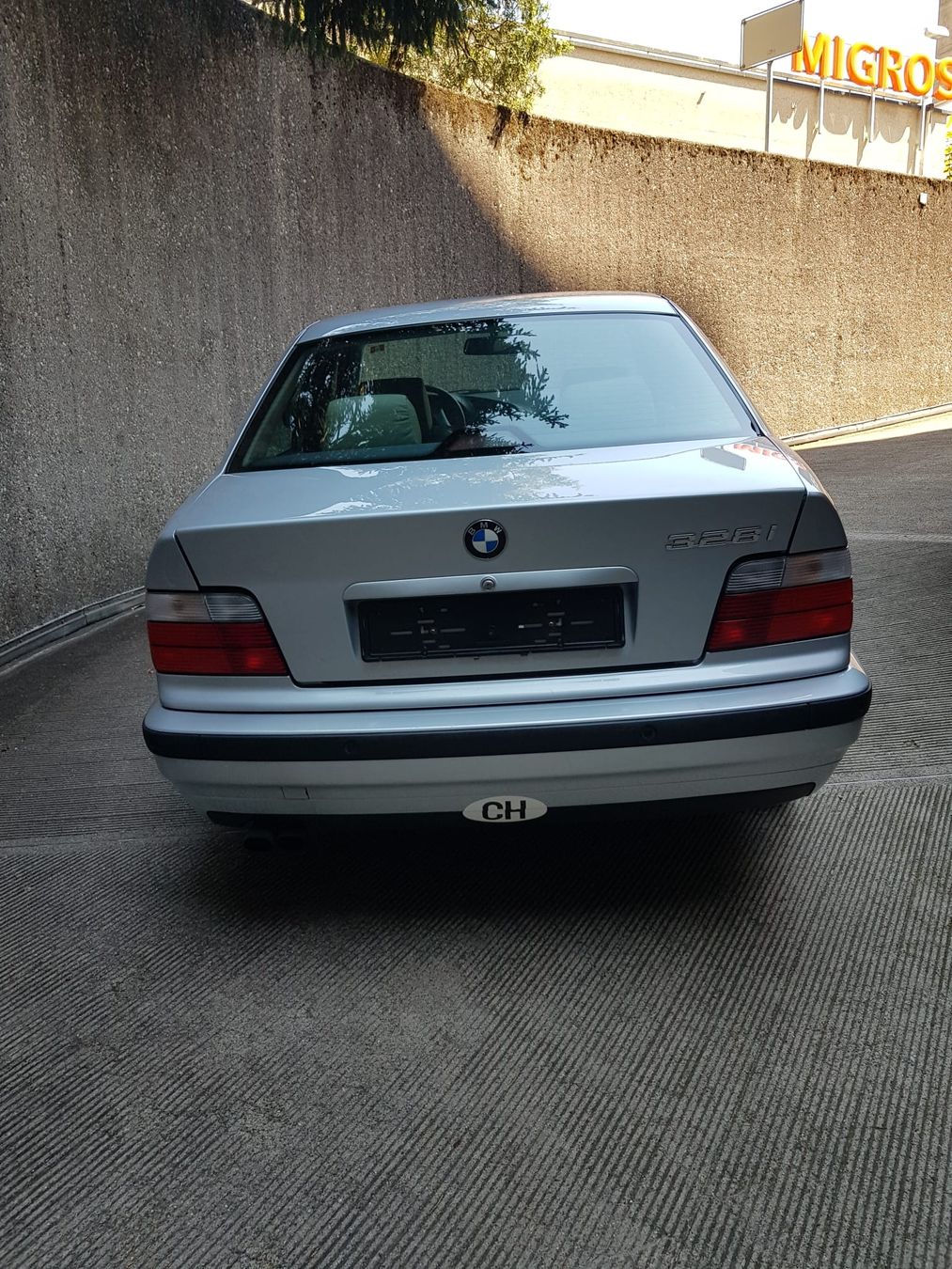 BMW Automobili: BMW E36 – Usato da Lugano venduto da Bernardino04 2