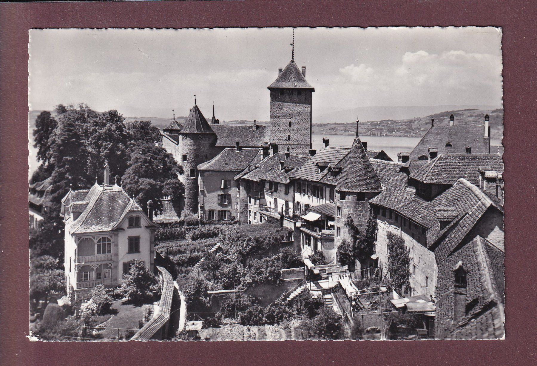 Cartoline postali: MORAT / MURTEN - Remparts – Usato da Pully venduto da nicecards