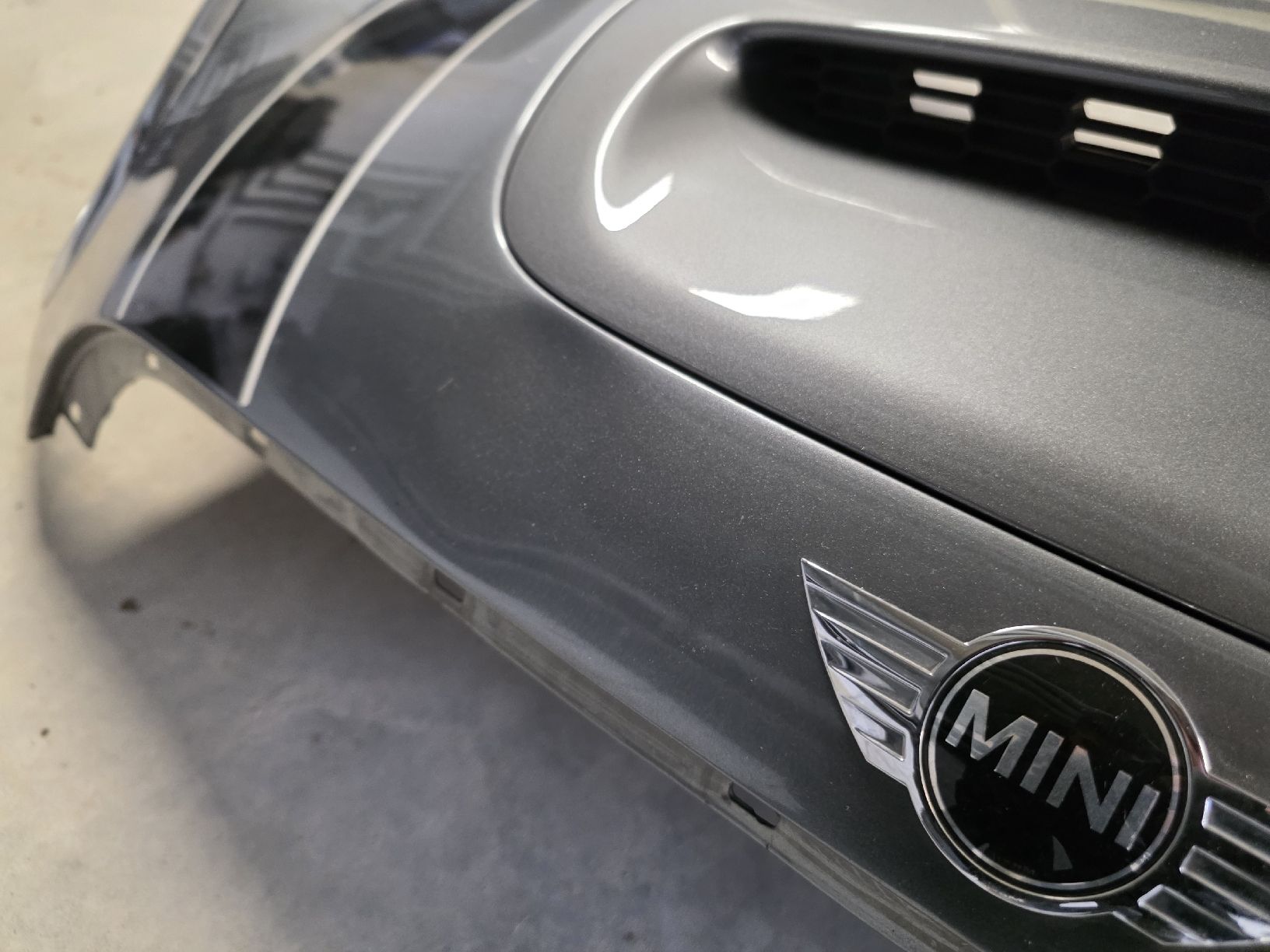 Mini Tutti pezzi di ricambio auto: Mini Cooper S R56 Motorhaube – Usato da Grenchen venduto da Daki53 1
