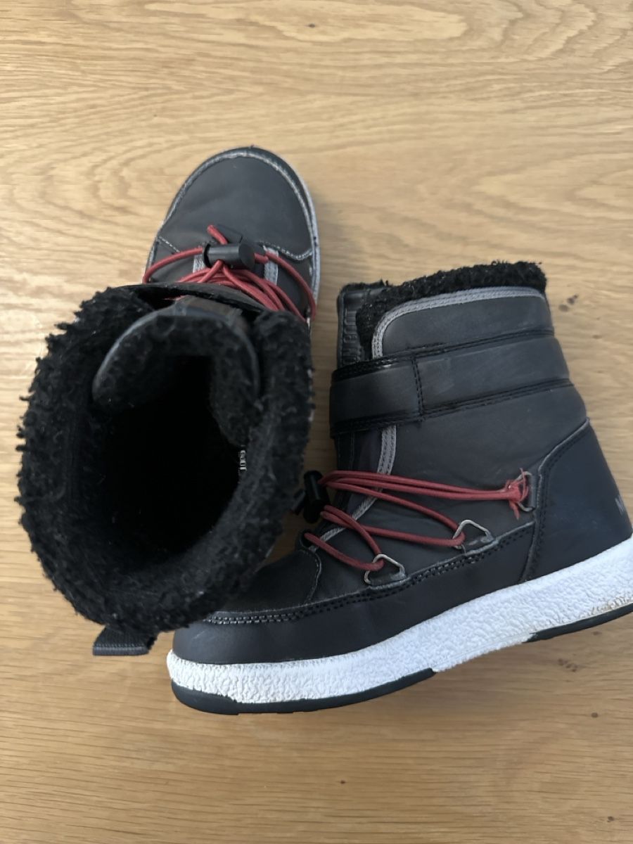 Moon Boot Scarpe per ragazzi: Moon Boot, Winterstiefel (schwarz, Gr 32) – Usato da Aarau venduto da catalea 3